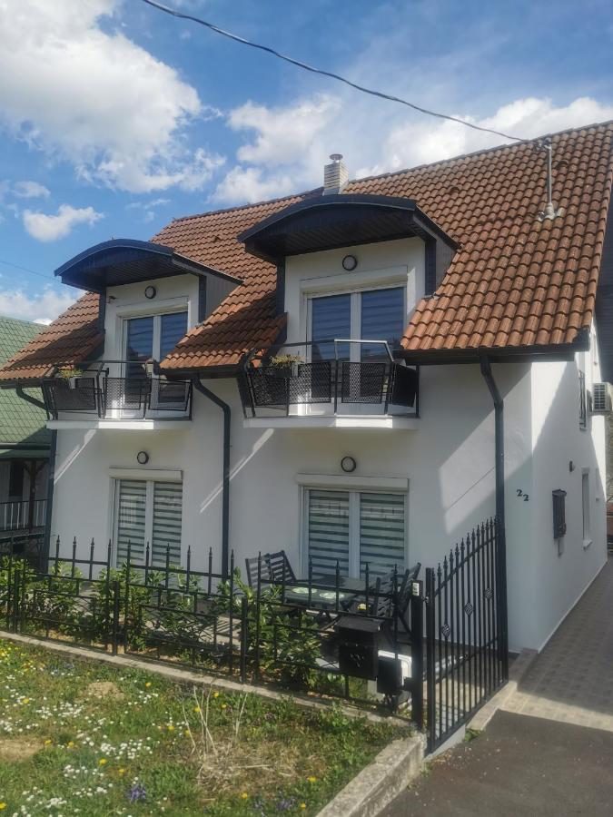 Bm Apartman Zalakaros Luaran gambar