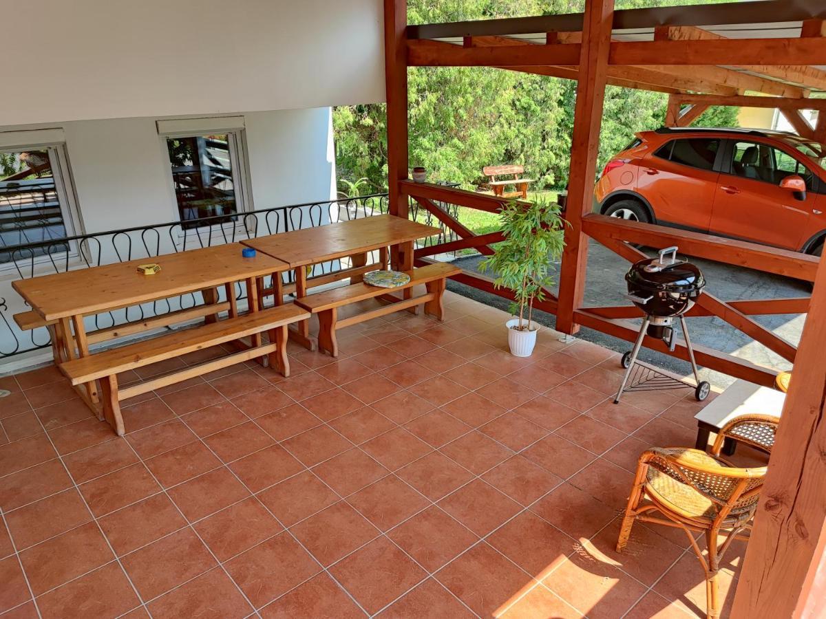 Bm Apartman Zalakaros Luaran gambar